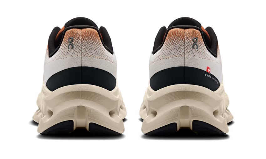 On Cloudtilt 'Ivory Almond'