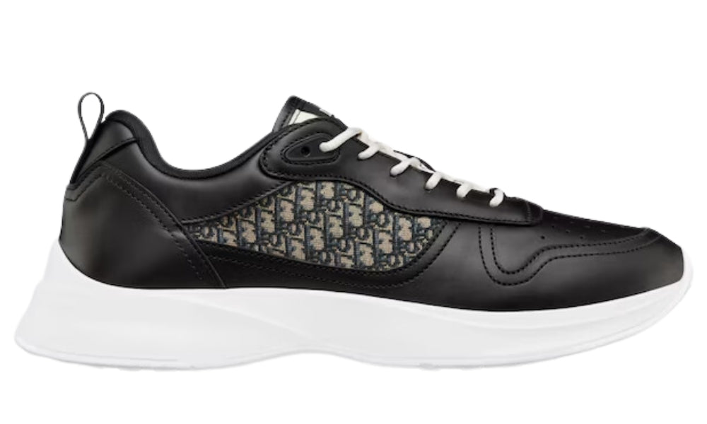 入手困難 DIOR B25 ランナー スニーカー 入手困難 DIOR B25 ランナー スニーカー