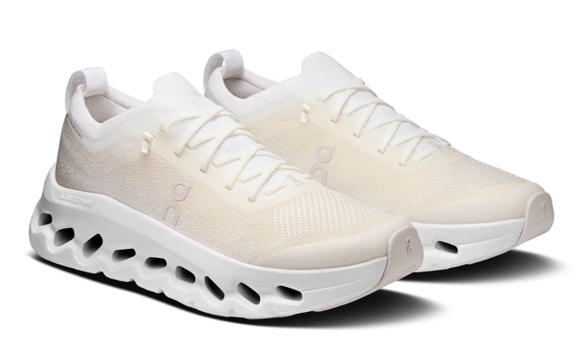 On Cloudtilt Moon ¨White | Frost¨