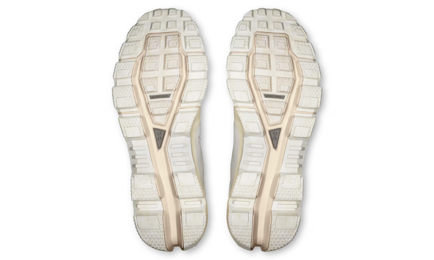 On Cloudventure Loewe 2 'Eggshell' - Dubaiallstar