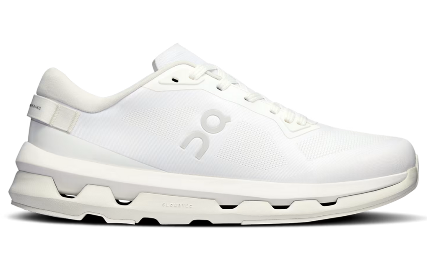On Cloudzone 'Triple White' - Dubaiallstar