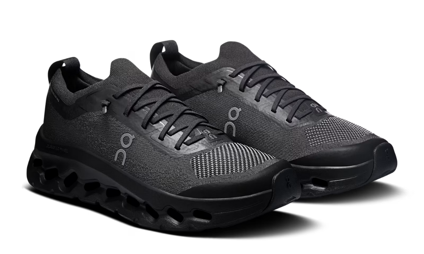 On Cloudtilt Moon ¨Black | Black¨