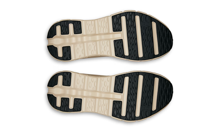 On Cloudtilt 'Ivory Almond'