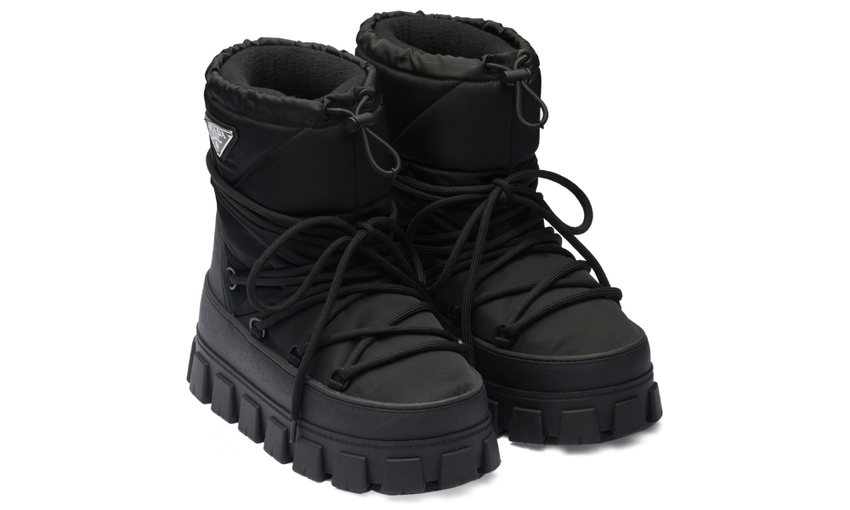 Prada logo-plaque snow boots "Black"